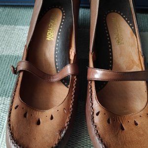 Reatction by Kenneth Cole Suede Kitten Heel Loafer